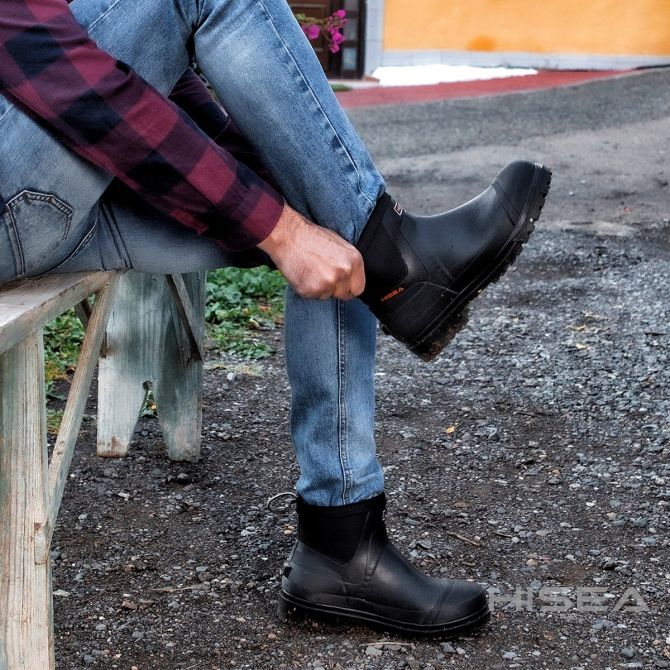 Chelsea Matte Black Men's Rain Boots